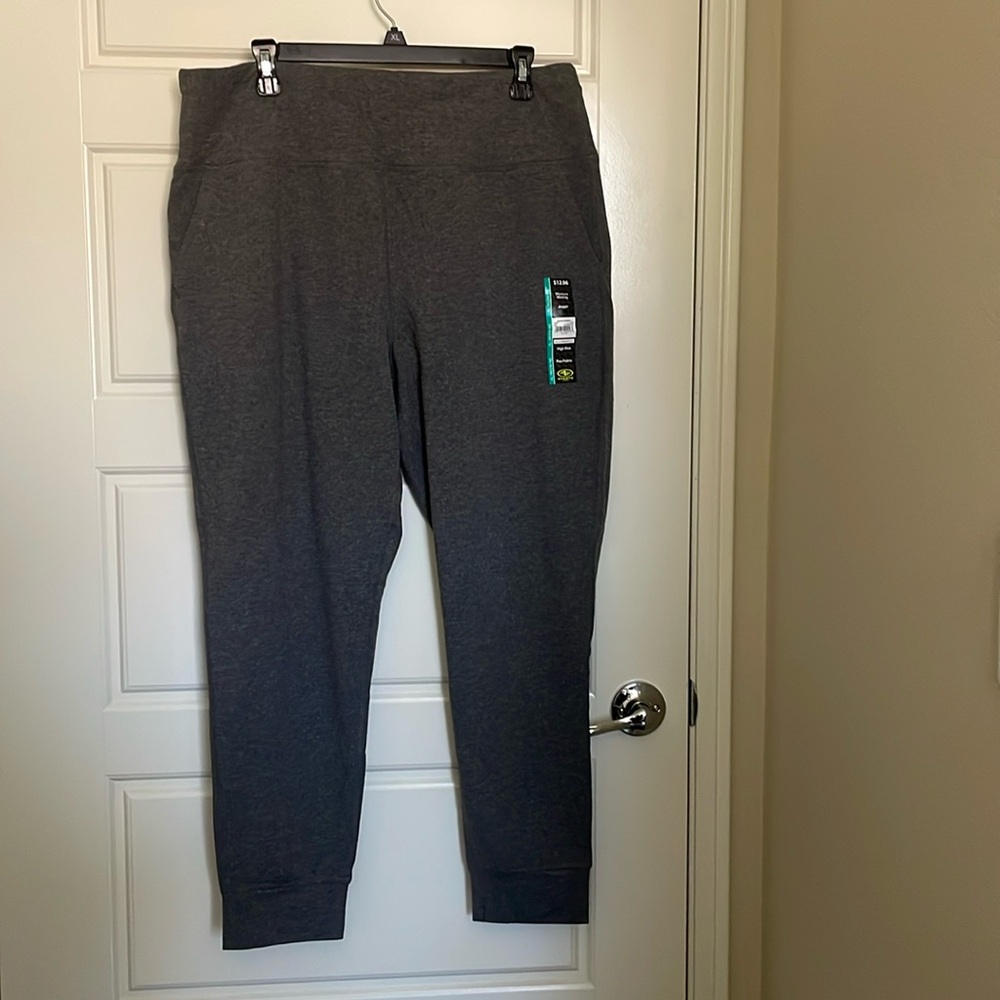 Athletic Works Moisture Wicking Jogger w/Pockets- Gray